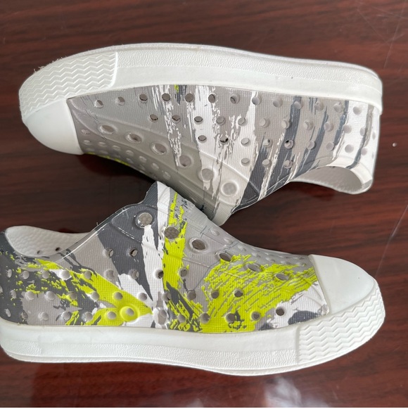 Native Shoes Shoes Native Kids Gray White Neon Green Paint Splatter